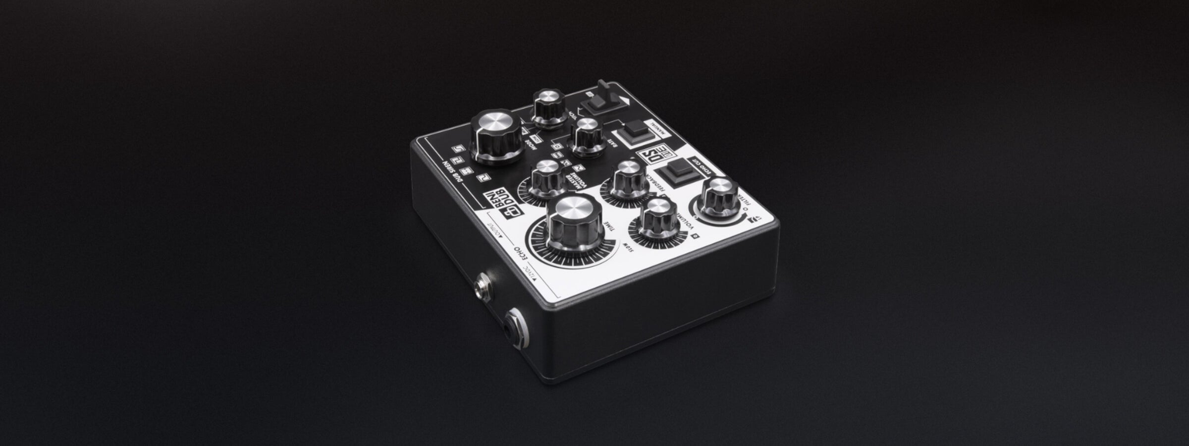 Benidub DS01E エコー内蔵ダブサイレン ギャラリー画像 背面斜めアングル