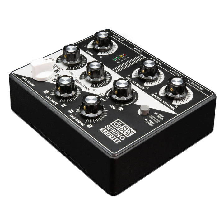 Benidub Spring Amp III スプリングリバーブ プリアンプ 製品画像 正面斜めアングル